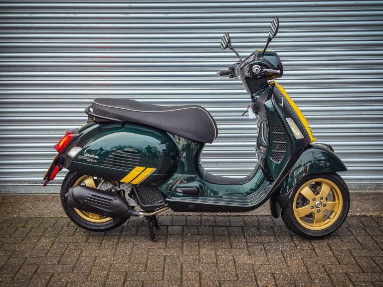 Piaggio Vespa GTS 125 Racing 60's