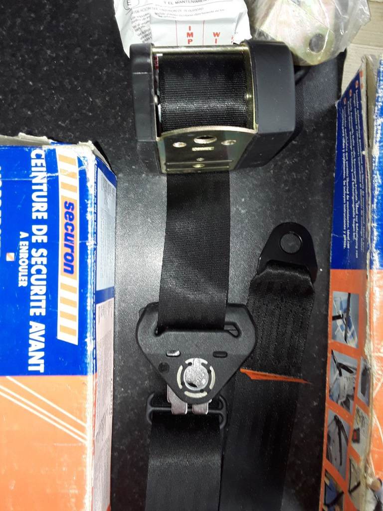 Front seat belts brand new old stock see list on box that they are suitable for