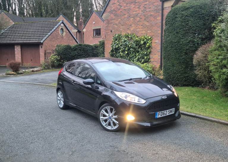 Ford, FIESTA, Hatchback, 2013, Manual, 1560 (cc), 3 doors