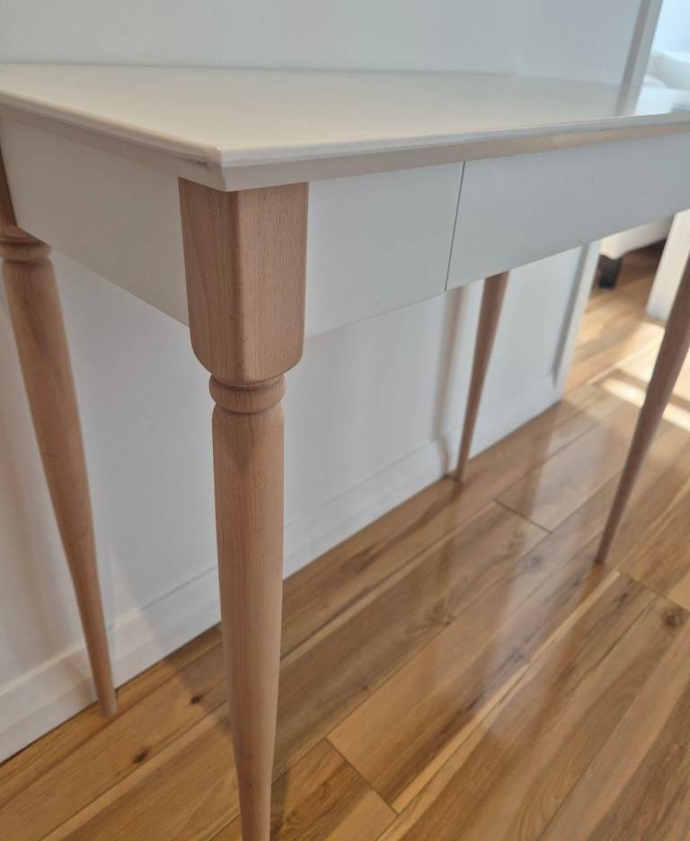 Console table