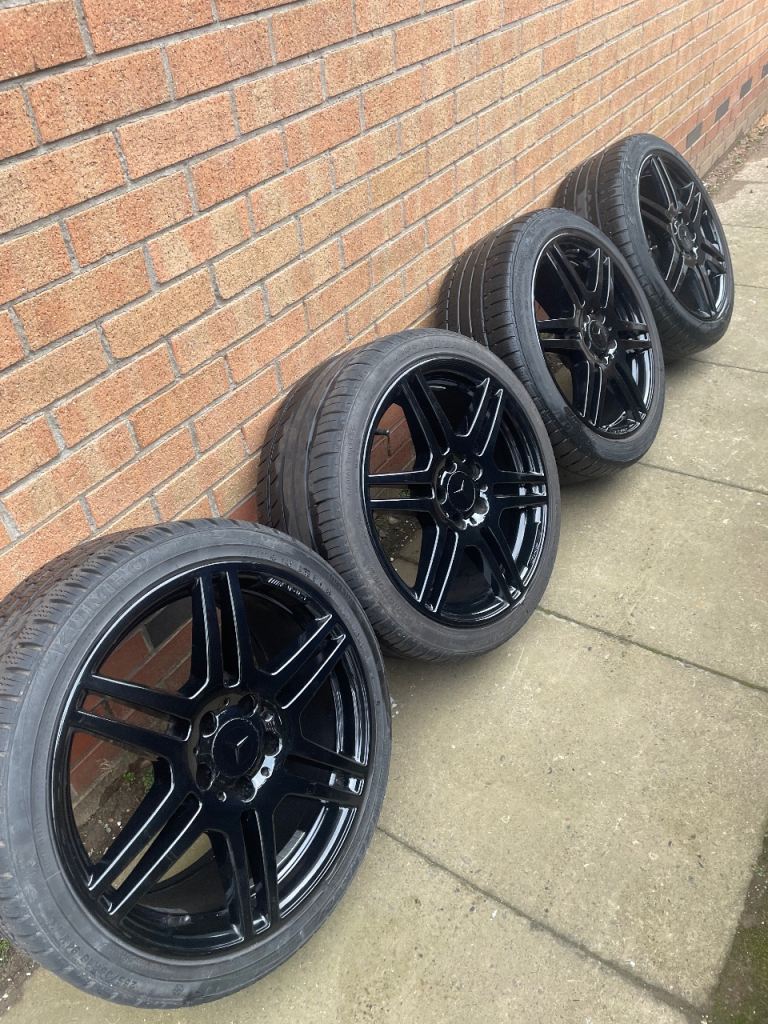 Mercedes 18” staggered alloy wheels 