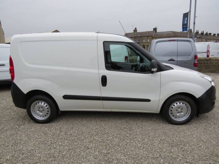 2017 Vauxhall Combo 2000 1.6 CDTI 16V 105ps H1 Van Euro 6 [Start Stop] PANEL VAN DIESEL Manual