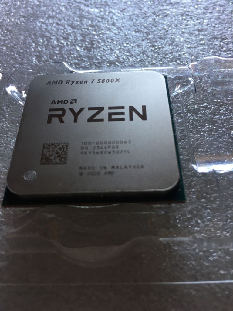 AMD Ryzen 7 5800X CPU with box – As Good As New