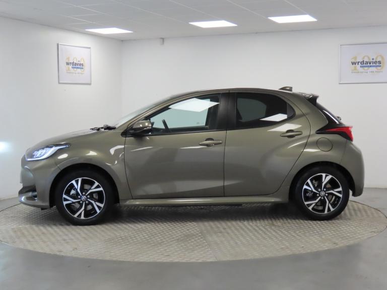 2025 Toyota Yaris 1.5 Hybrid Design 5dr CVT Hatchback Hybrid Automatic