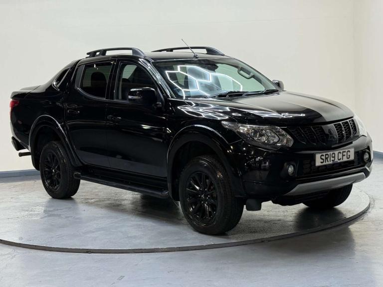 2019 Mitsubishi L200 2.4 L200 Barbarian Black DI-D 4WD Pickup Diesel Manual