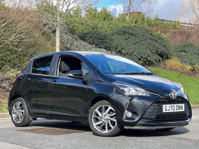 2020 Toyota Yaris 1.5 VVT-i Y20 Bi-tone Euro 6 5dr HATCHBACK Petrol Manual