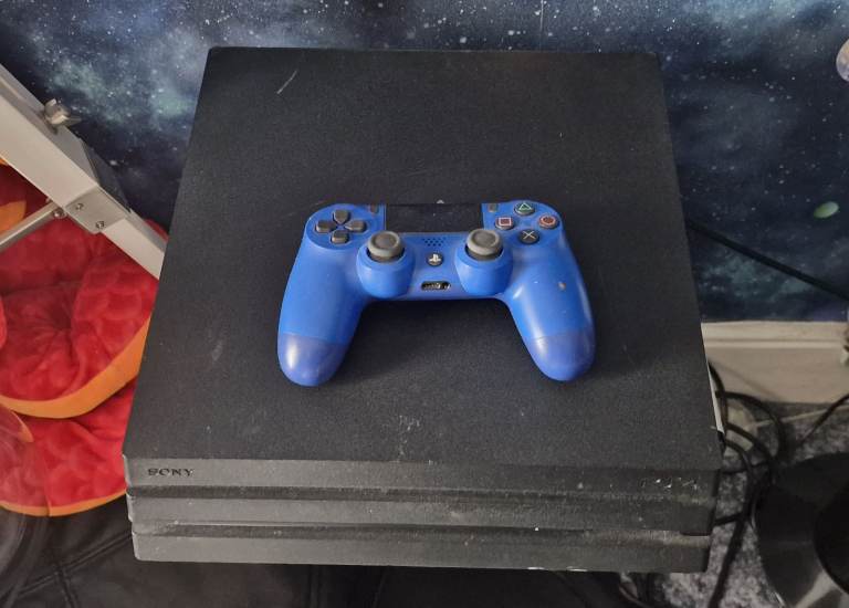 Ps4 pro. Bundle