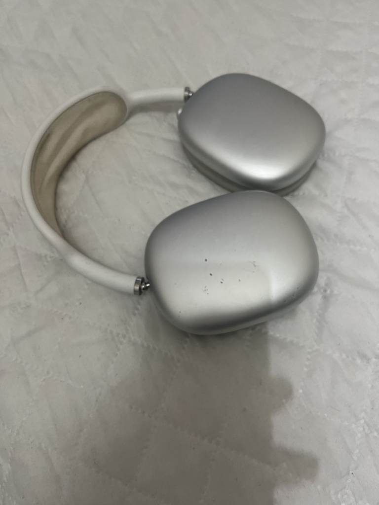 Apple AirPods max