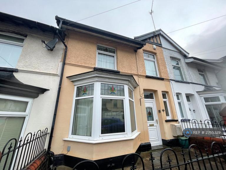 3 bedroom house in Station Road, Ystrad Mynach, Hengoed, CF82 (3 bed) (#2765329)