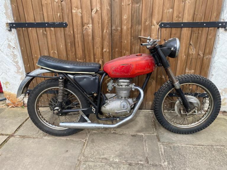 BSA B25 Starfire