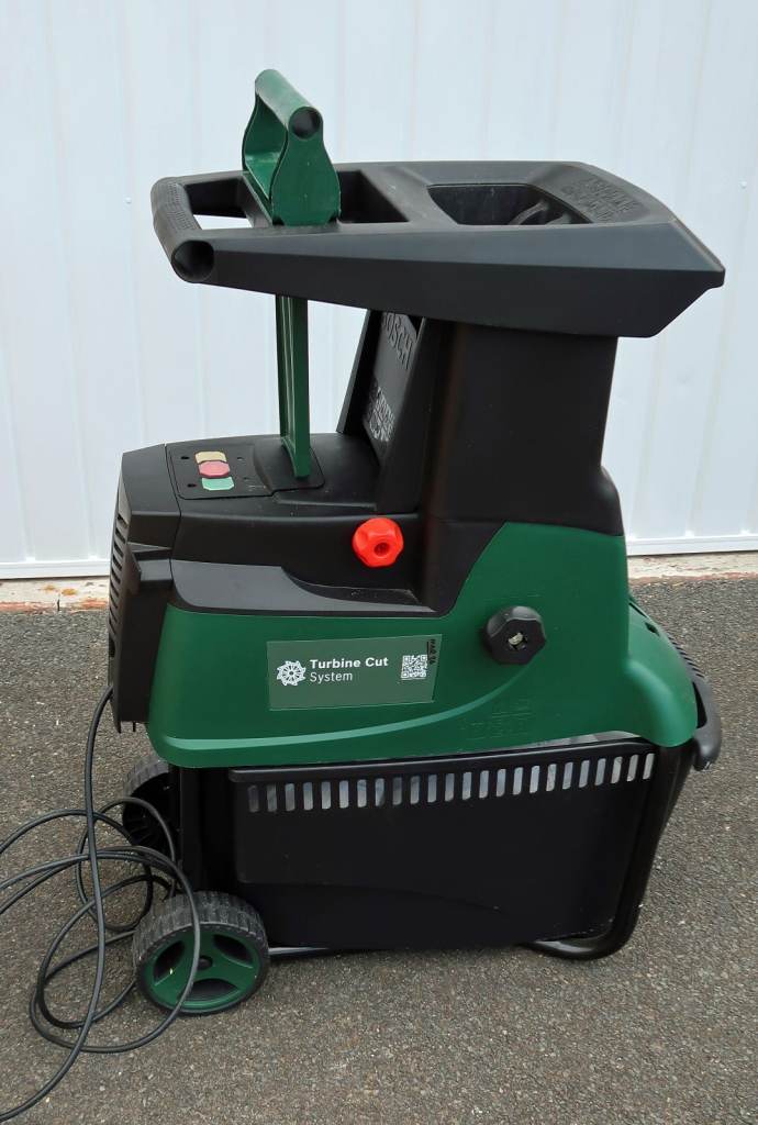 Bosch AXT25TC Garden Chipper Shredder – as new