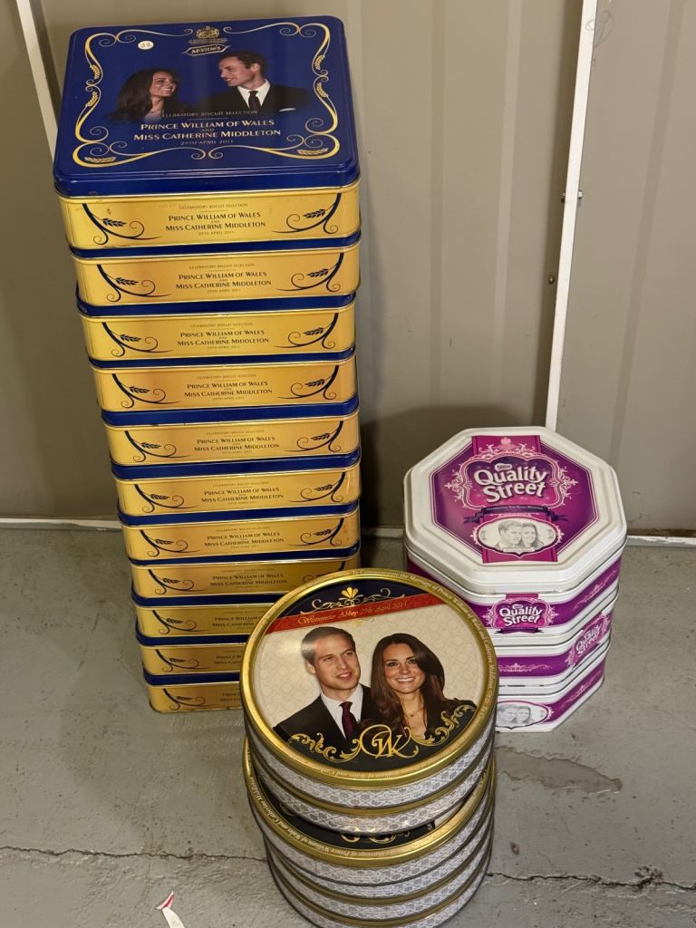 20 x Royal Wedding William & Kate Commemorative biscuit / Sweet Tins (empty)