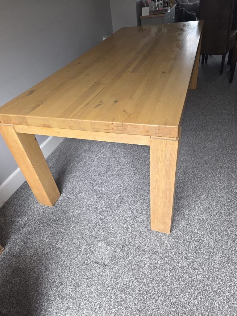 Dining table and 8 chairs for £50