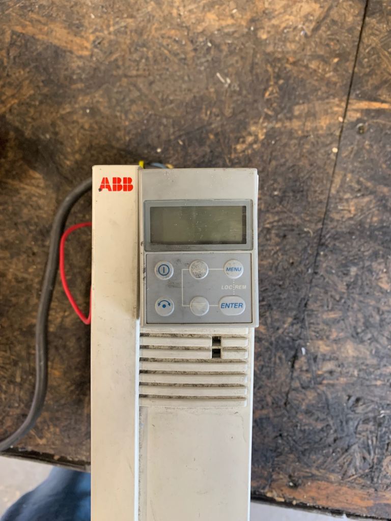 240v to 3PH  CONVERTER ABB ACS 140 with 3ph motor