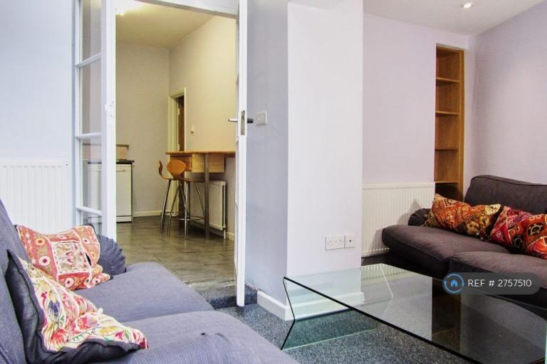 5 bedroom house in Queen Street, Eastville, Bristol, BS5 (5 bed) (#2757510)