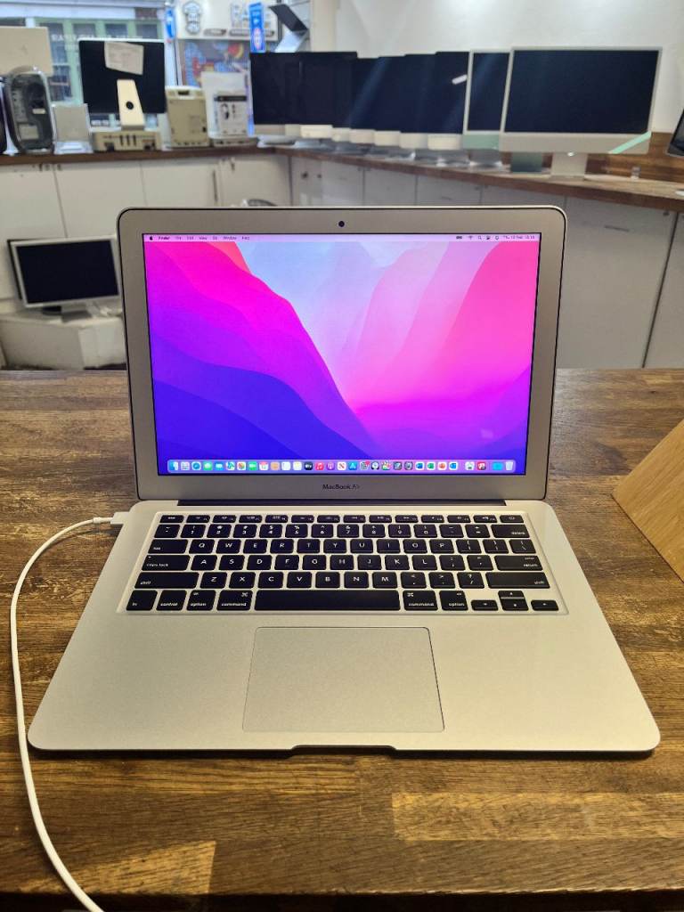 Apple MacBook Air 13" 2017 1.8GHz Dual-Core Intel Core i5 8GB RAM 128GB SSD Logic Pro Final Cut Pro 