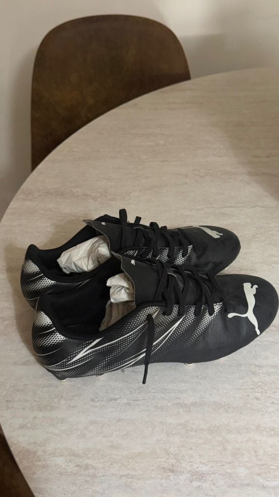 Puma Black Football Boots - Good Used Condition