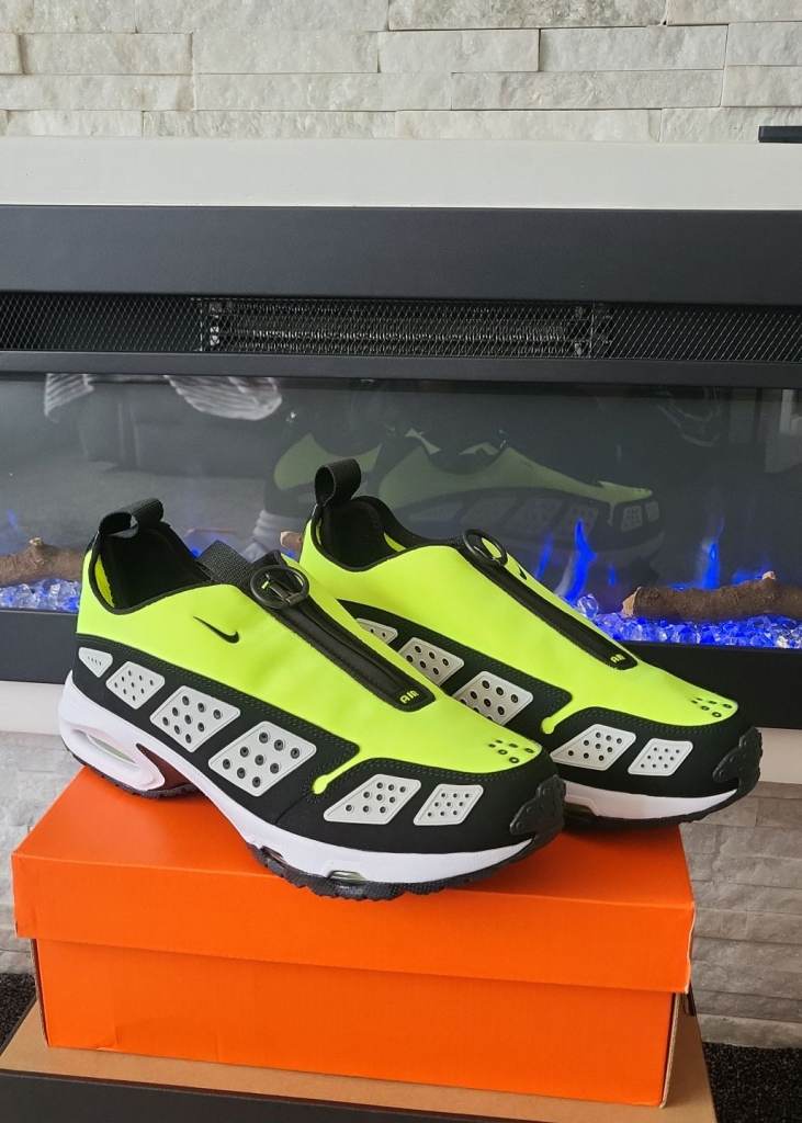 Brand new geniune Nike Airmax SNDR