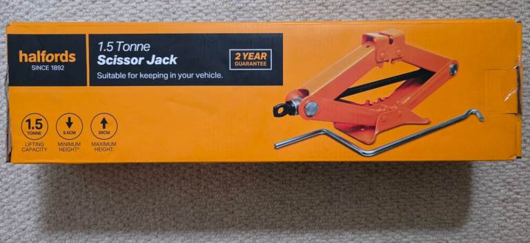 HALFORDS 1.5 Tonne Scissor Jack - brand new