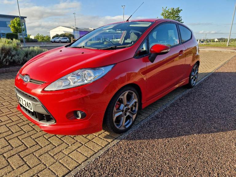 Ford Fiesta Zetec S - 1.6 petrol