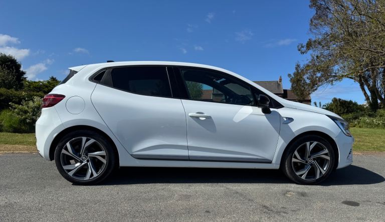 Renault, CLIO, Hatchback, 2023, Manual, 999 (cc), 5 doors