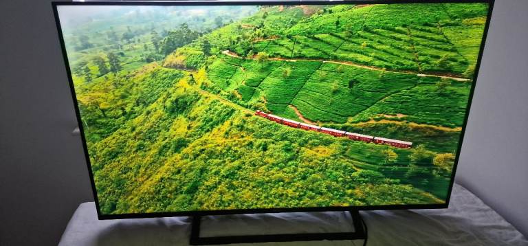 Hisense 55" 4k smart tv _ can deliver