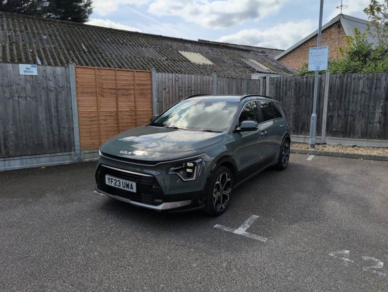 2023 kia niro hybrid