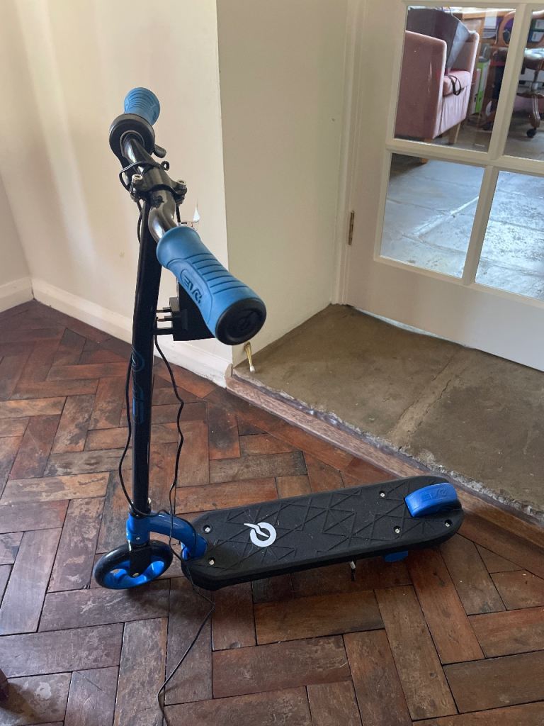 Kids electric scooter - blue - brand new