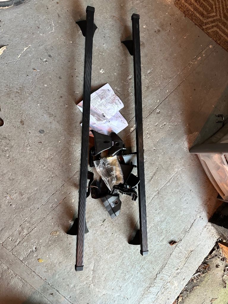 Cruz Roof Bars for Audi A4 Avant 2019