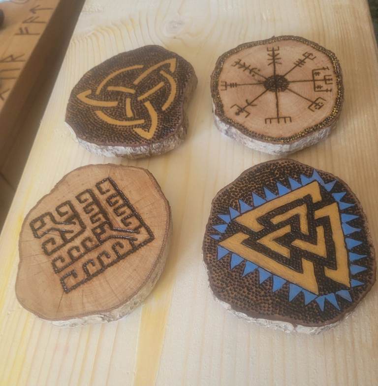 Handmade Norse coasters, perfect gift ! Unique items