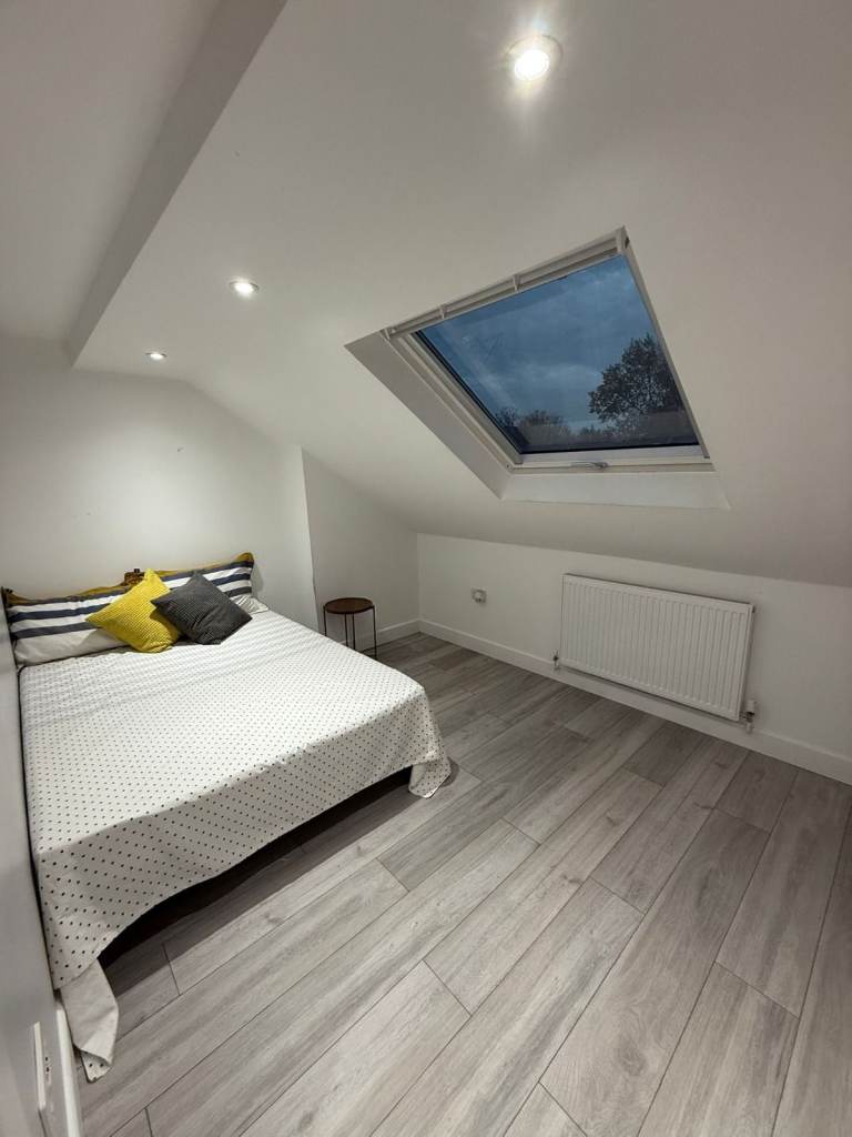 🪄🌸Stylish Modern Room in Heart of Stratford - Available Now📲Book Your Viewing!