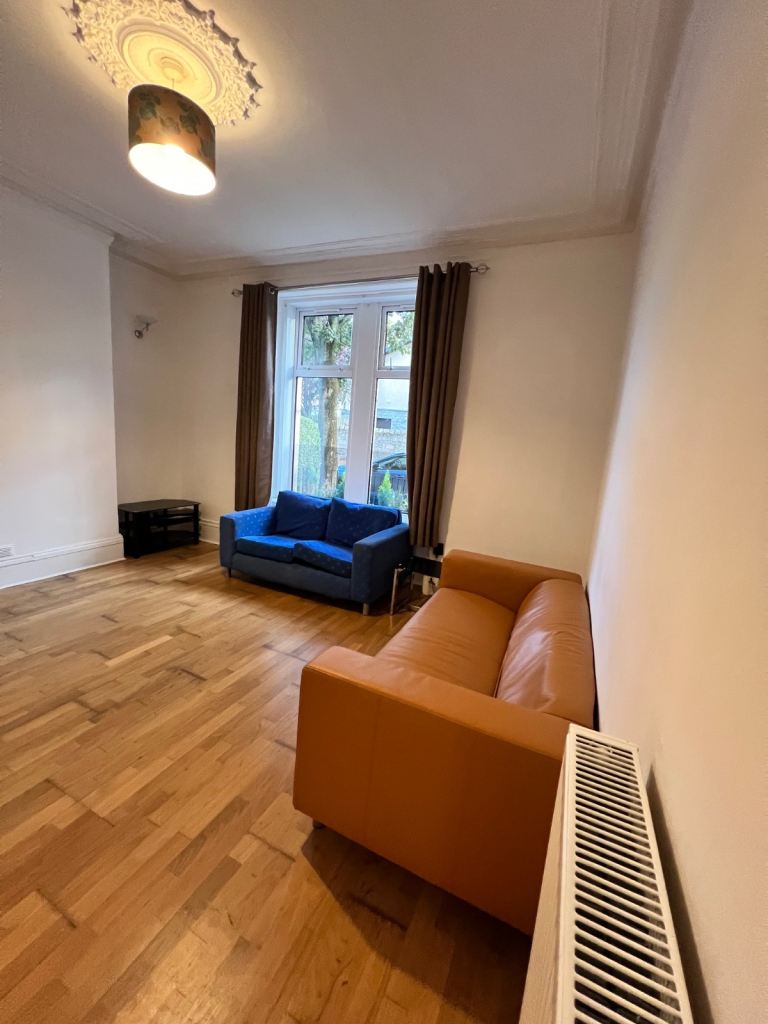 1 Bedroom Flat to Rent in Rosemount Area 