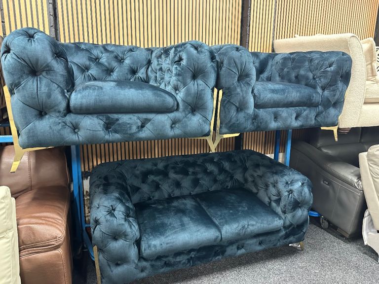 NEW EX DISPLAY ScS CHESTERFIELD BLUE VELVET 3 + 1 + 1 SEATER SOFAS UPTO 65% OFF RRP