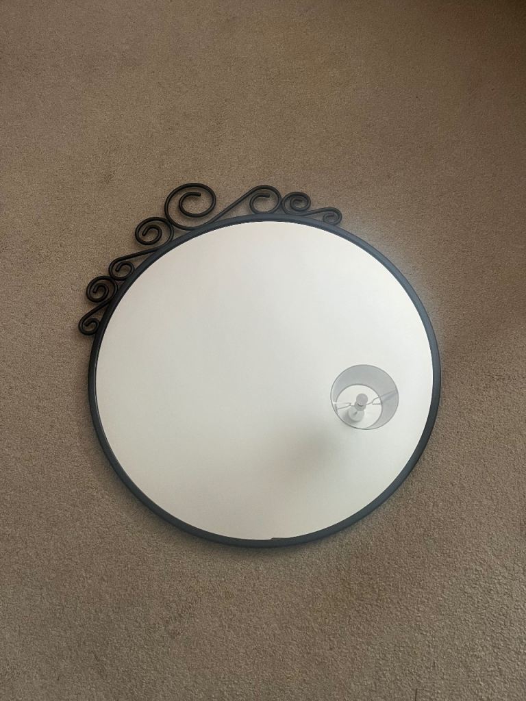 Mirror- round