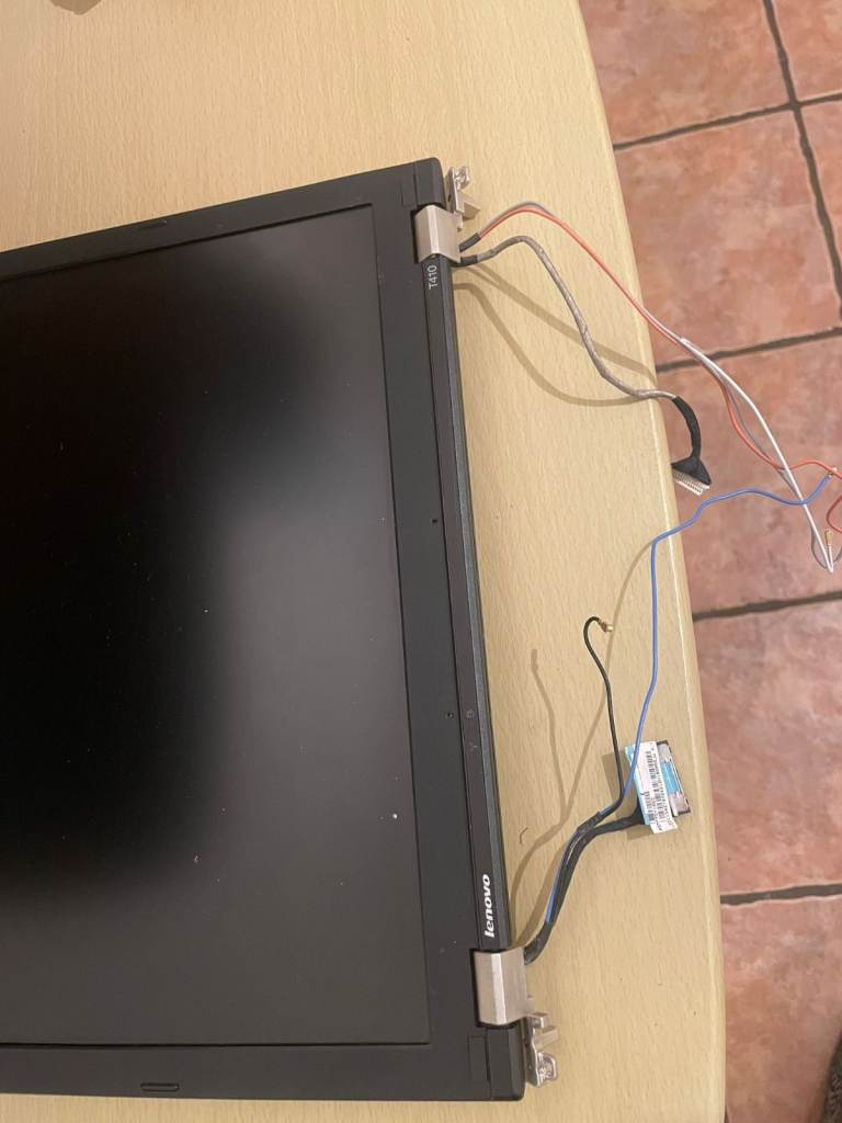 Lenovo ThinkPad T410 Laptop Screen Assembly – For Parts