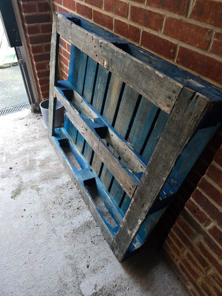 Free pallets for collection, must take all 9