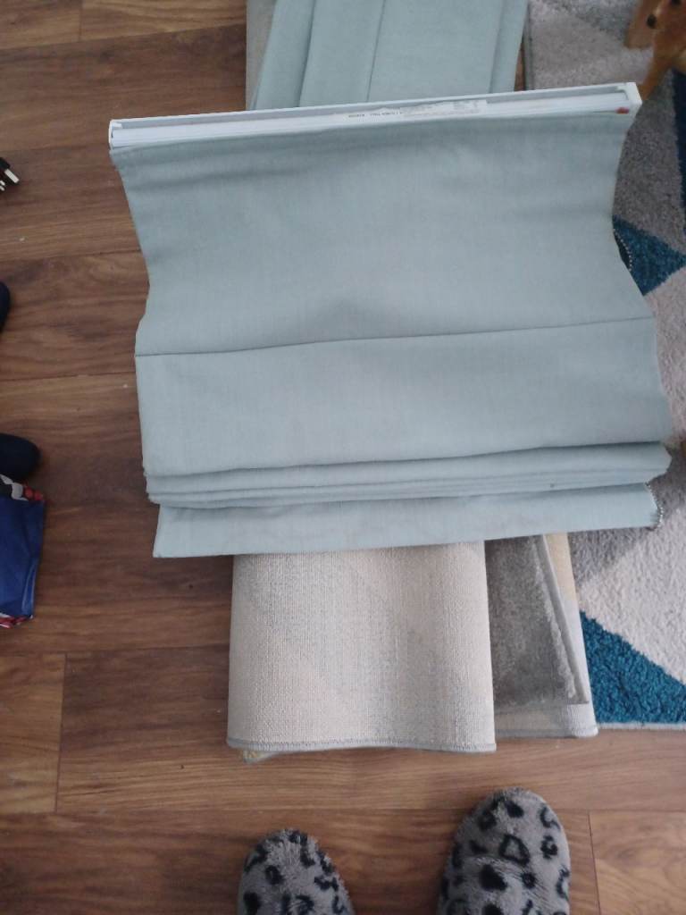 Roman blinds x 3