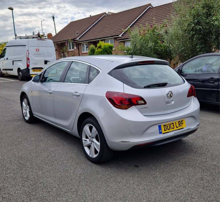 VAUXHALL ASTRA, SRI Hatchback, 2013, Manual, 1398 (cc), 5 doors