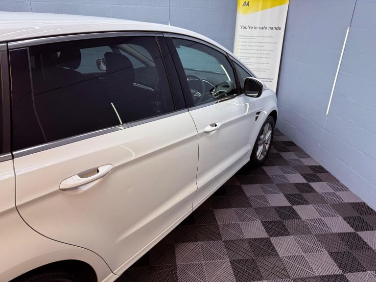 2016 Ford S-Max 1.5T EcoBoost Titanium Euro 6 (s/s) 5dr MPV Petrol Manual