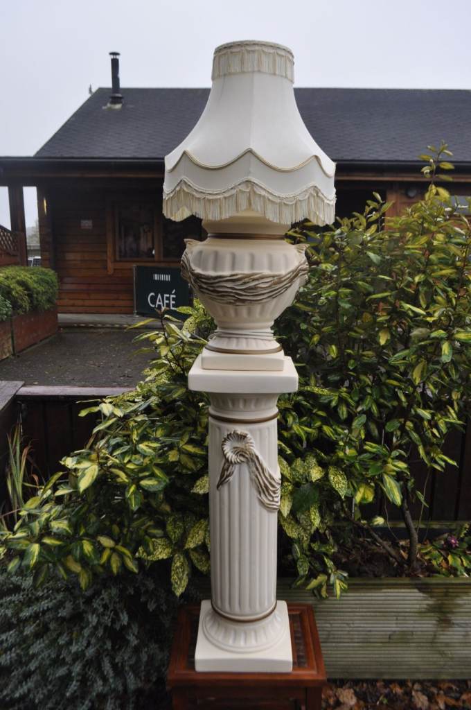 Roman inspired pedestal with matching lamp