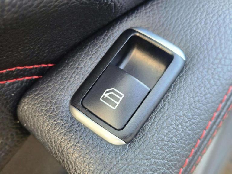 2016 Mercedes-Benz GLA GLA 220d 4Matic AMG Line 5dr Auto [Prem Plus] ESTATE DIESEL Automatic