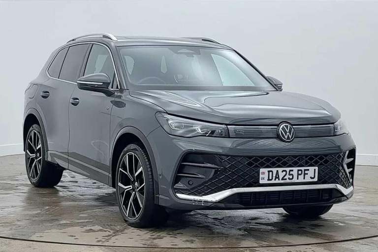 2025 Volkswagen Tiguan 2.0 TDI R-Line 5dr DSGÃ¢Â­Â IQ Light, Sunroof, Info &amp; Driver Assistan...