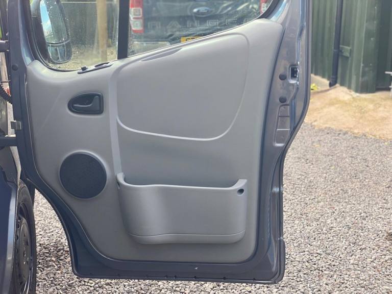 2011 Vauxhall Vivaro 2.0 2900 CDTi ecoFLEX 16v Combi FWD L1 H1 5dr MPV Diesel Manual