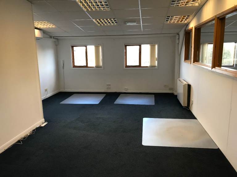Office to rent (300 sq ft) Cranbrook, Kent (2 miles from A21) with full fibre broadband