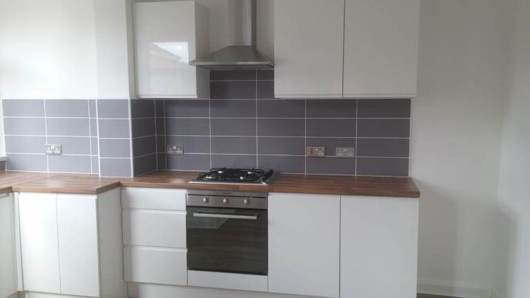 3 bedropm semi detached house to rent 