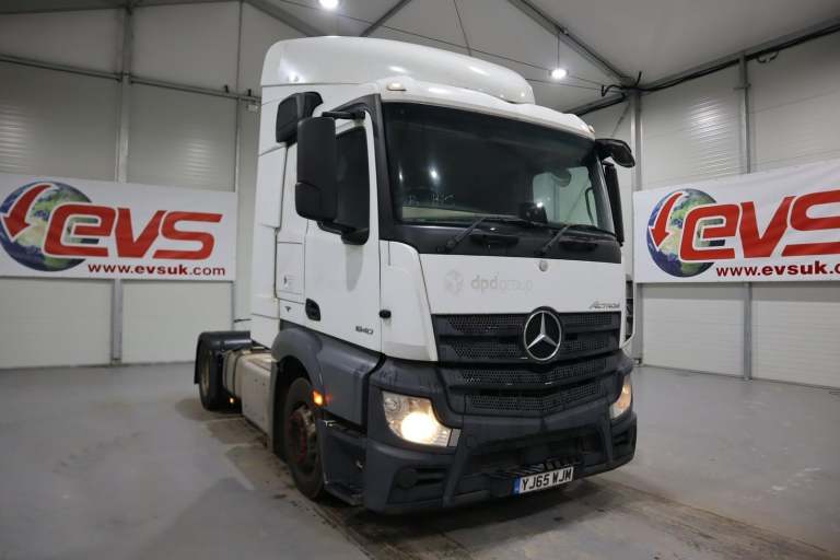 2015 (65 PLATE) Mercedes Benz Actros 1840 4x2 Euro 6 Tractor Units