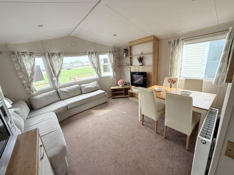 2019 Willerby Richmond Wcf in Clacton-on-Sea   - Lodge / Caravan 
