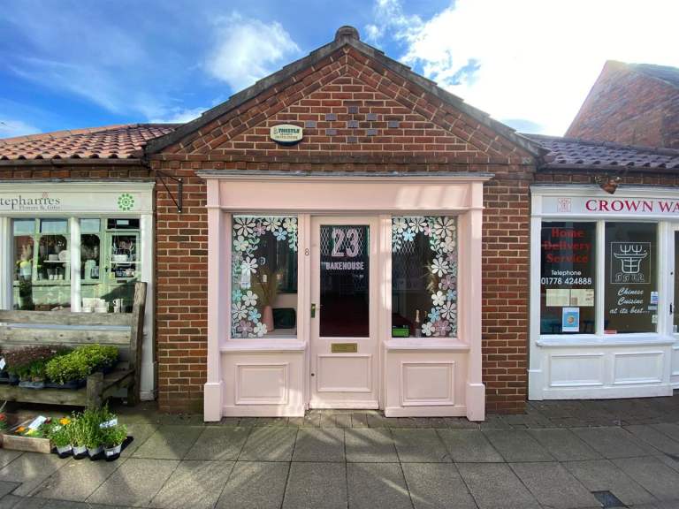 Retail Unit To Let in Bourne