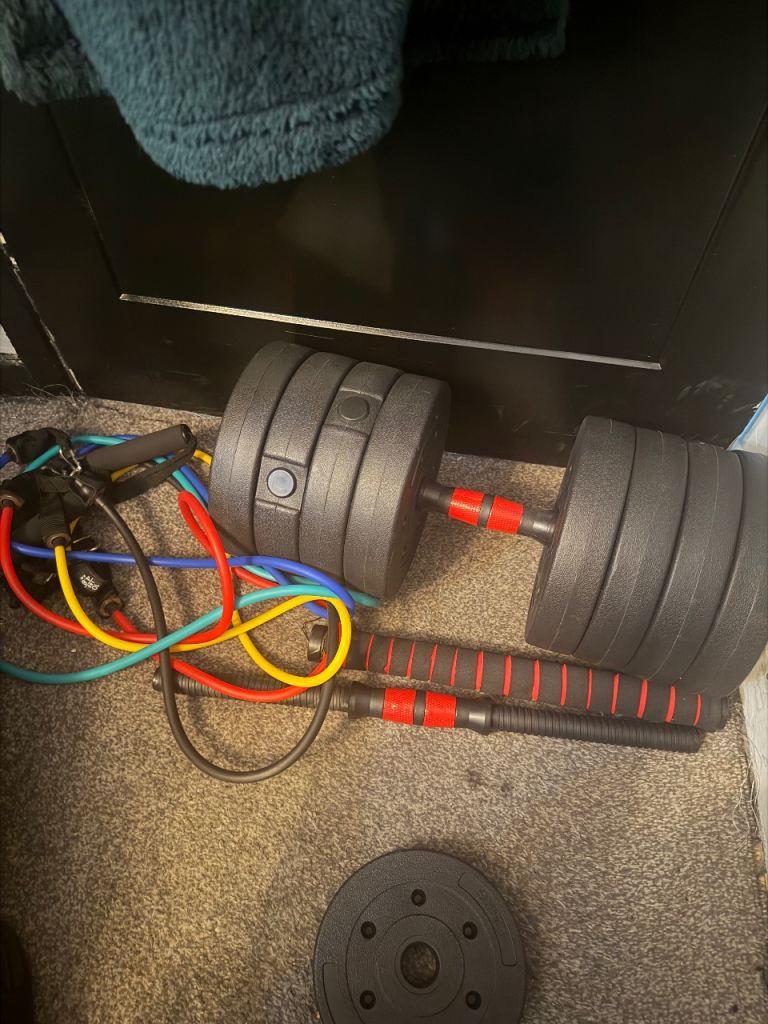 Adjustable Dumbbell Set with Resistance Bands – Good Condition