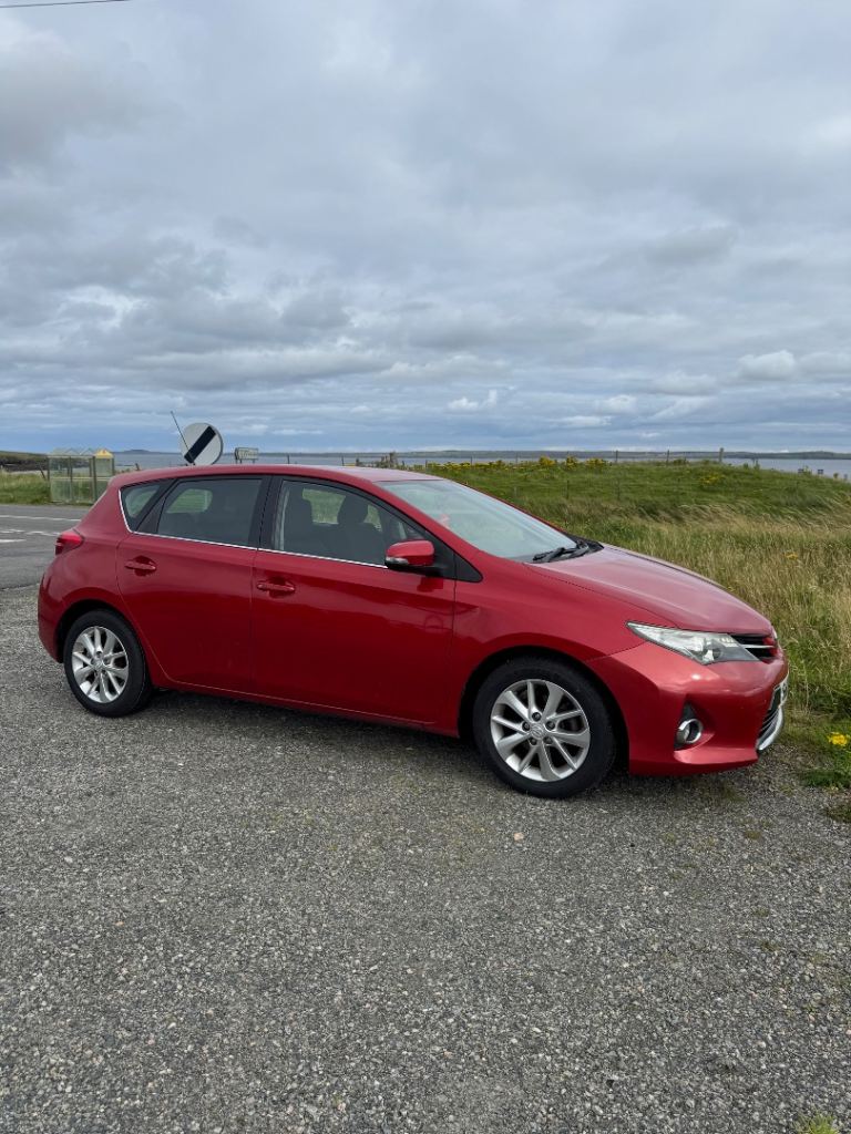 Toyota, AURIS, Hatchback, 2013, Manual, 1329 (cc), 5 doors